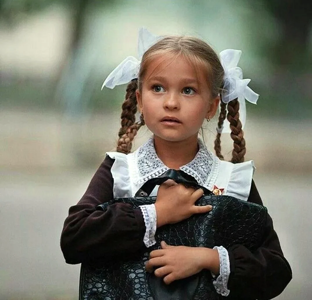 Лаура первоклассница