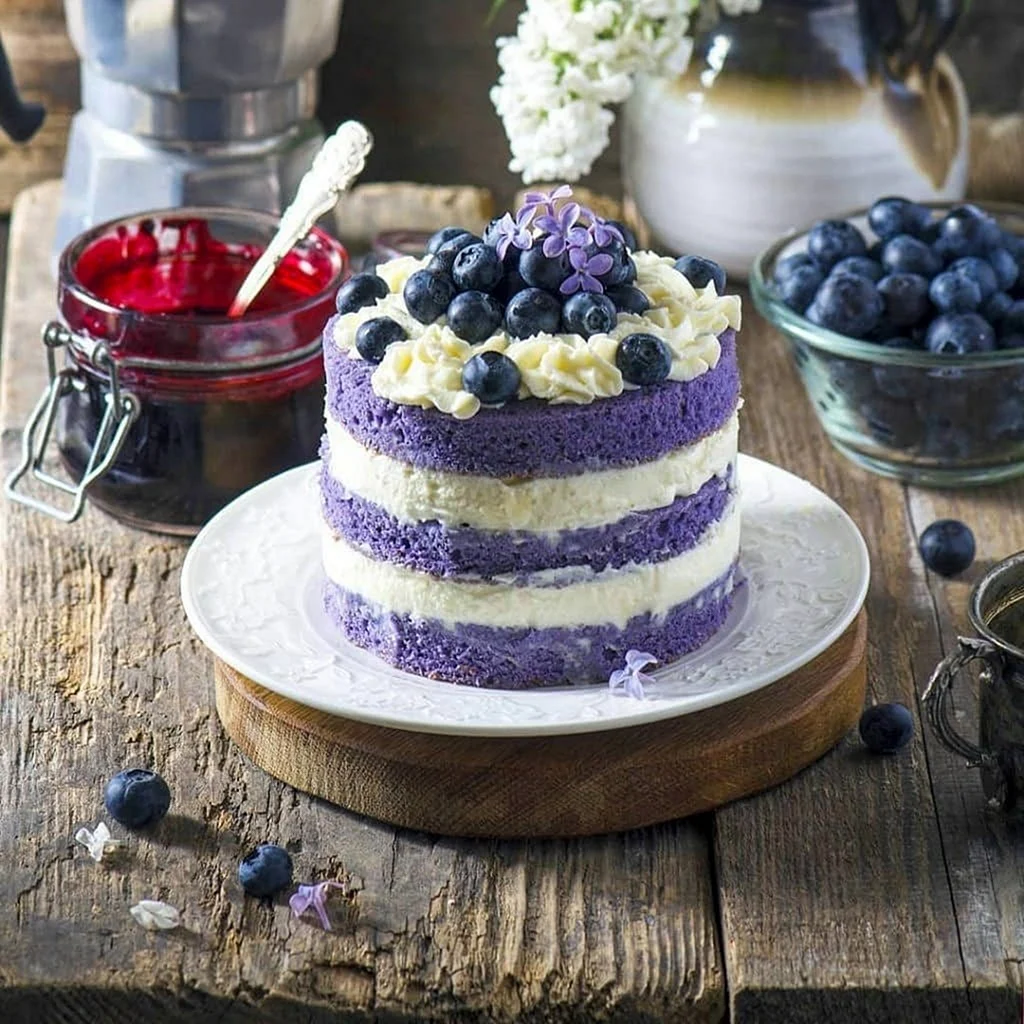 Лавандово черничный торт