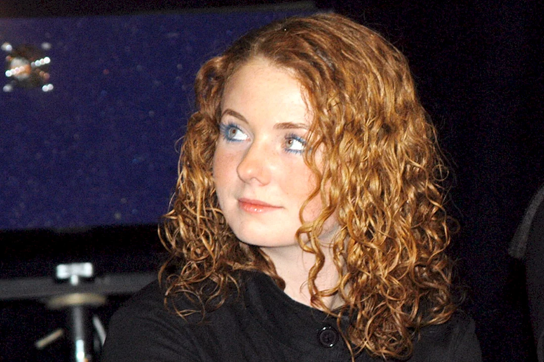 Лена Катина