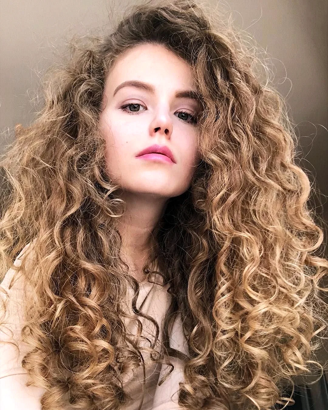 Лина кудри