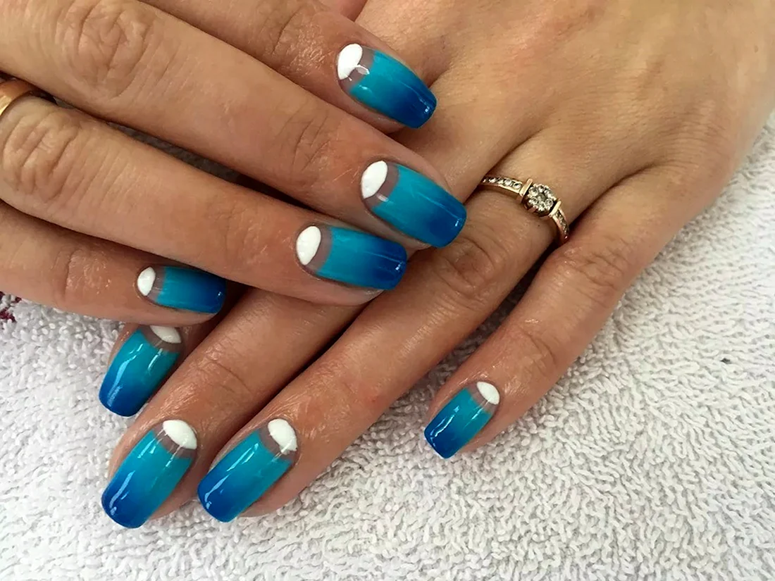 Маникюр