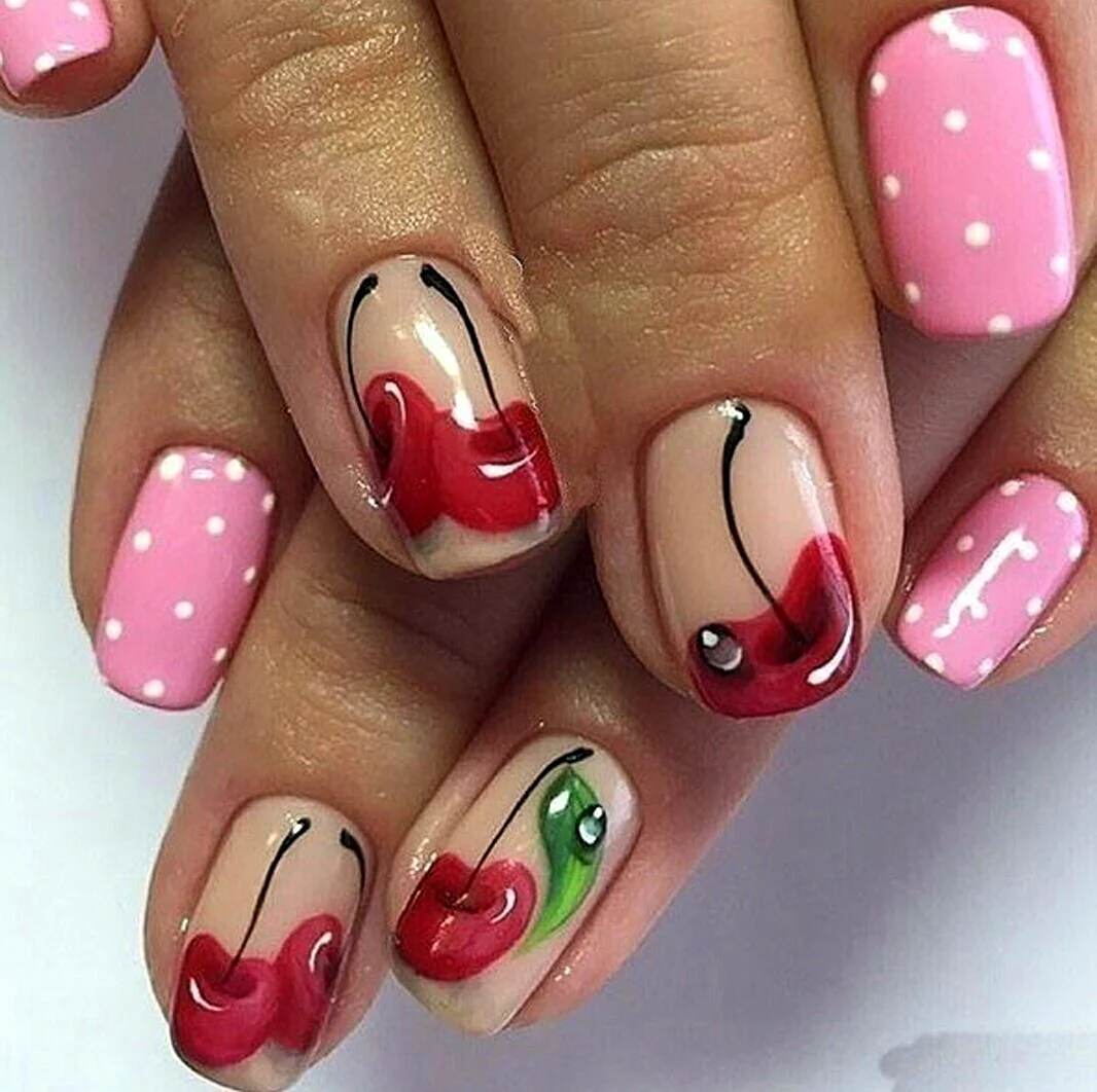Маникюр с рисунком