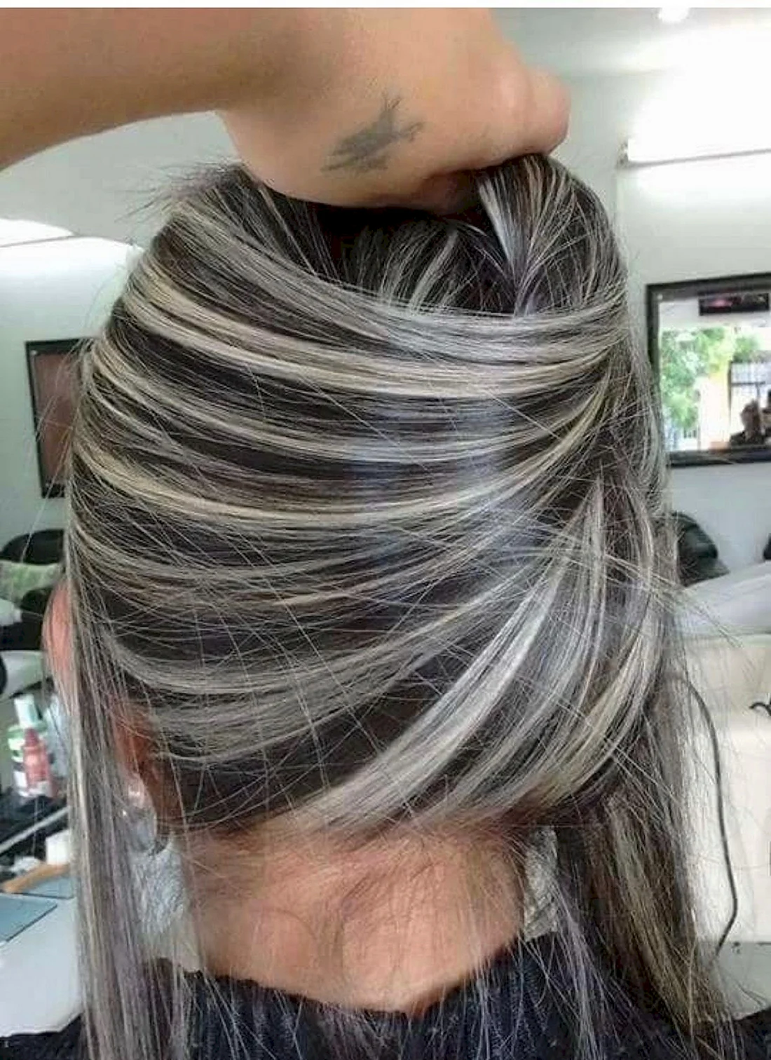 Мелирование волос пепельный