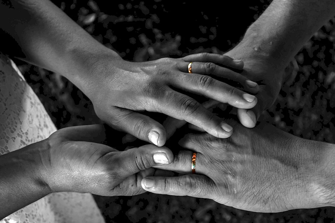 Мужская рука