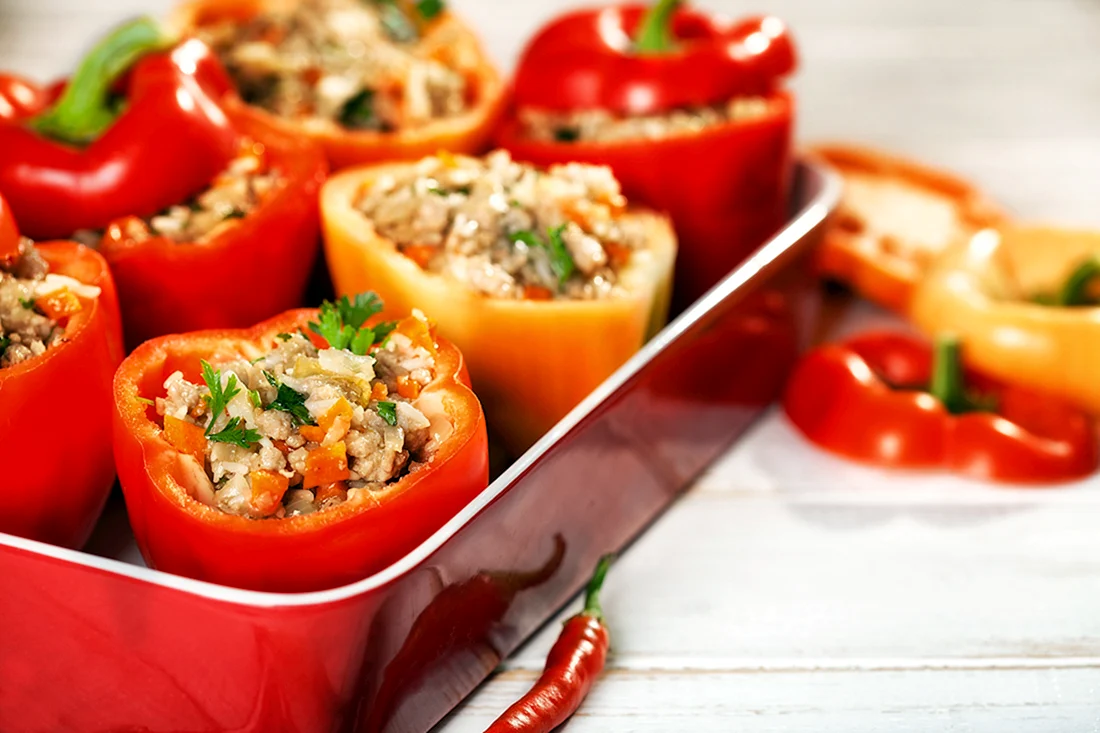 Перец фаршир овощами