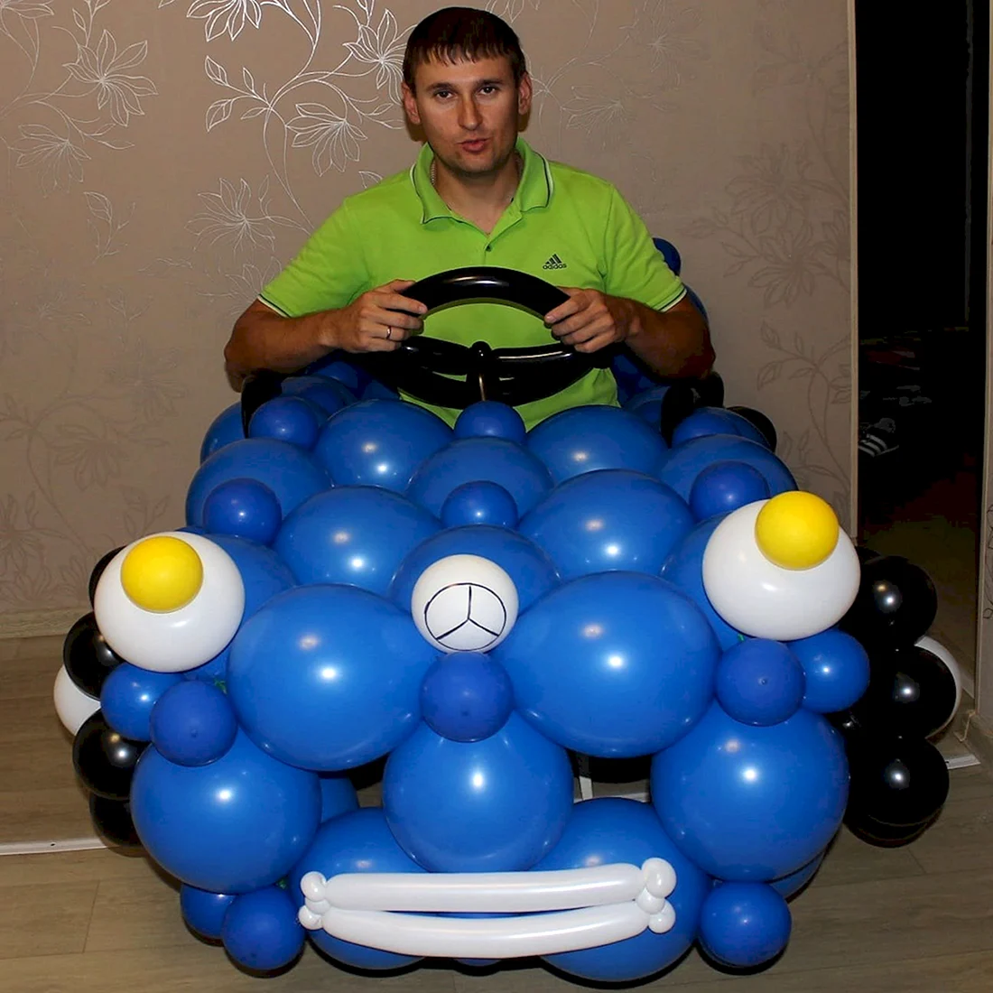 Подарок из шаров