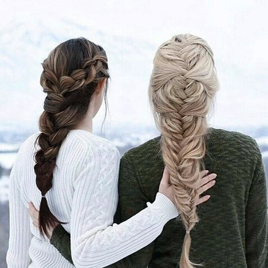 Прическа две косички