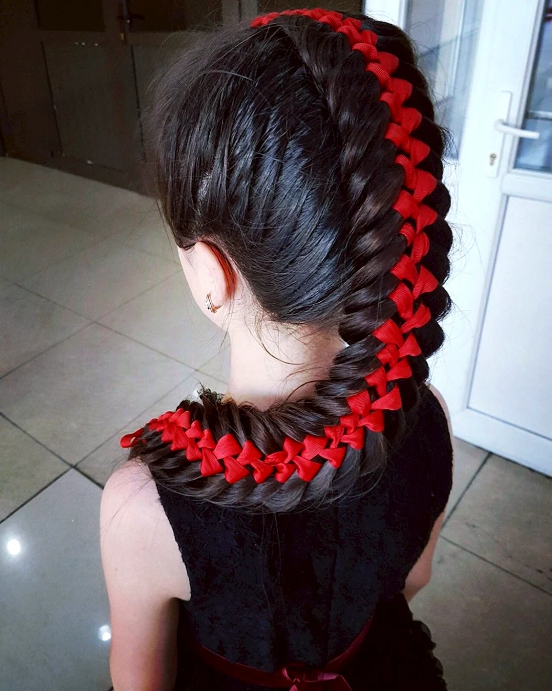 Прически с лентами