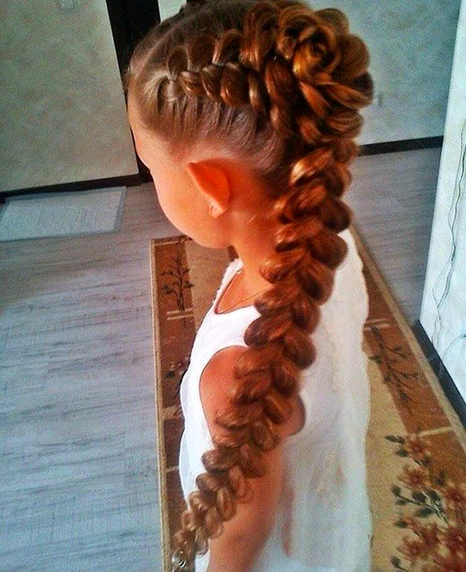 Прически с плетением для девочек