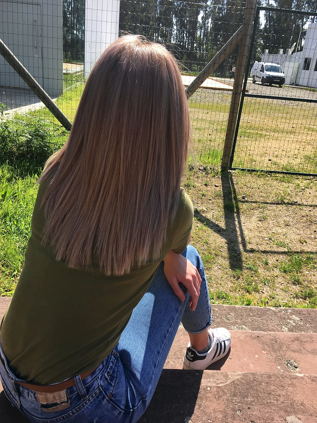 Ровный срез на длинные волосы