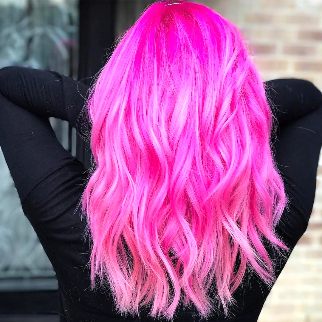 Розовые волосы