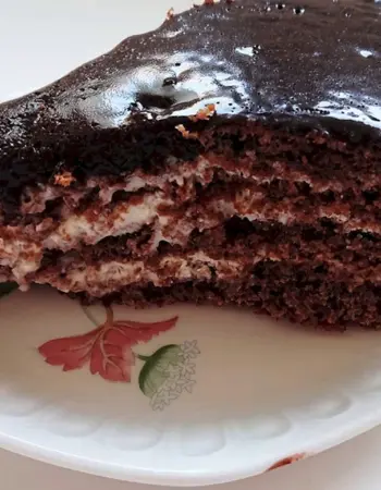 Шоколадно сметанный торт