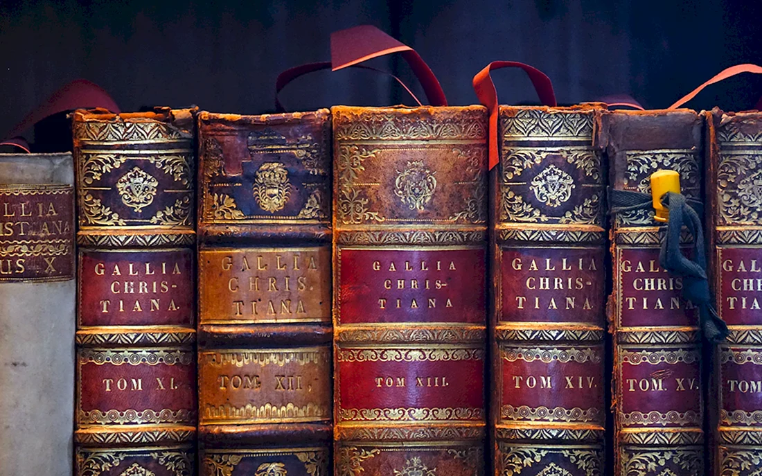 Старинные книги