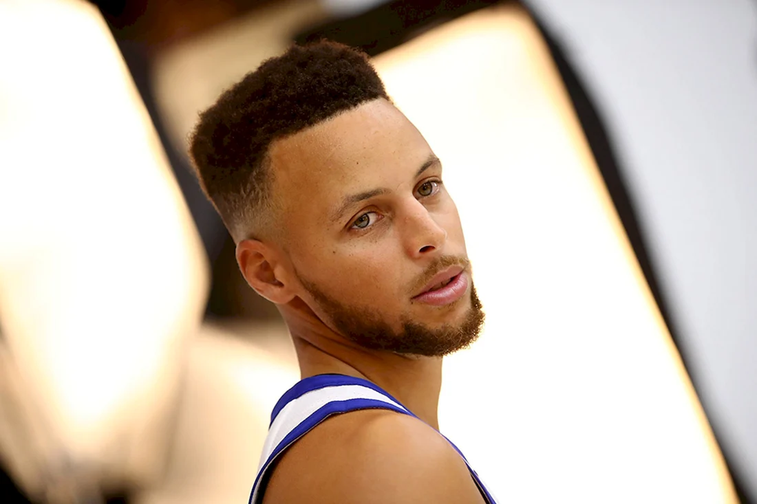Stephen Curry прическа