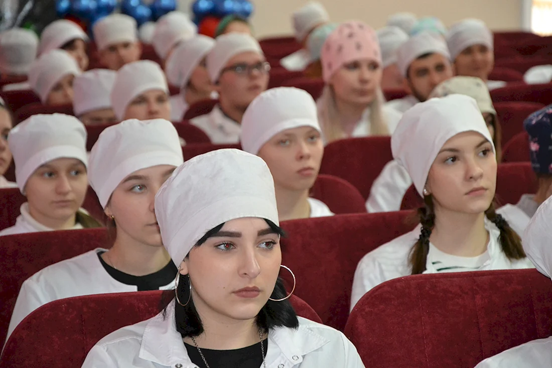 Студенты медколледжа