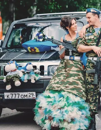Свадьба в военном стиле