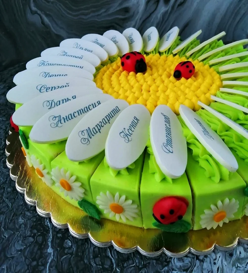Торт с ромашками