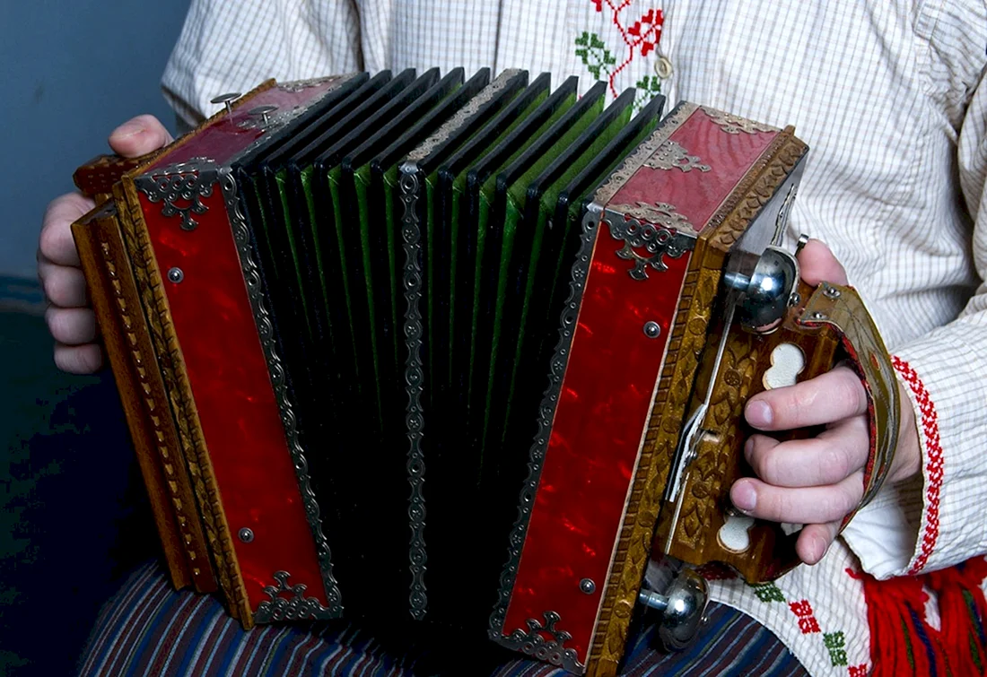 Трёхрядная гармонь хромка