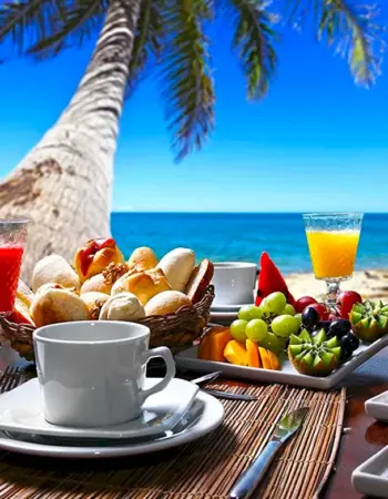 Утренний завтрак на море