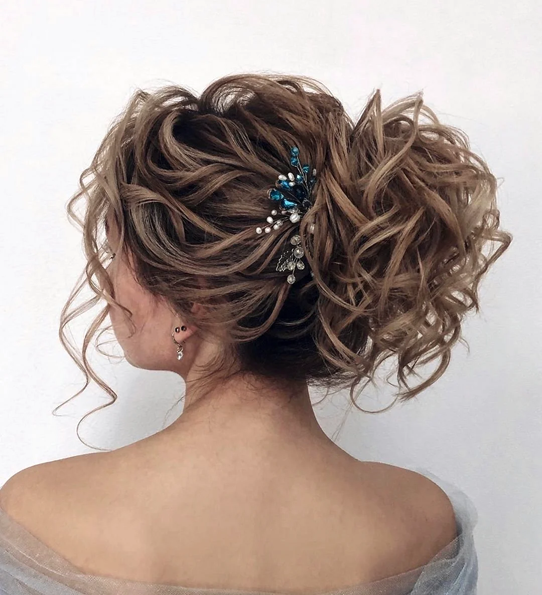 Свадебная прическа на длинные аа-деловые-услуги.рфкая коса. Wedding hairstyle for long hair