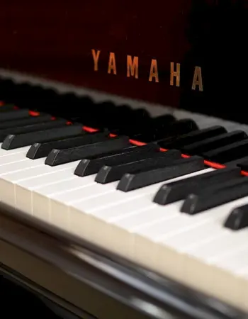 Yamaha yu55 пианино