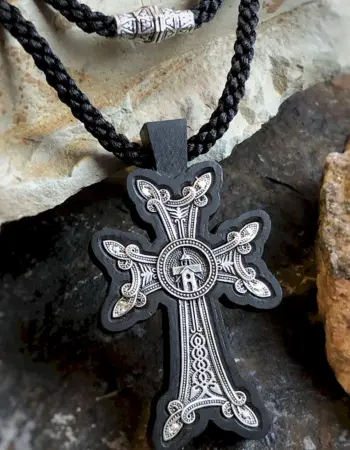 Армянский крест хачкар