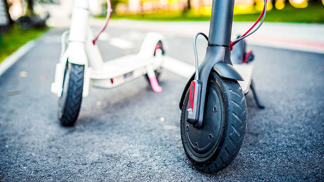Электросамокат фирмы Scooter