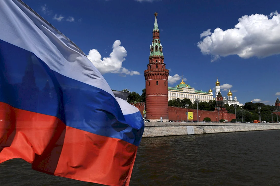 Флаг Российской Федерации на Кремле