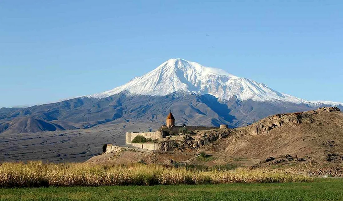 Гора Арарат и хор Вирап
