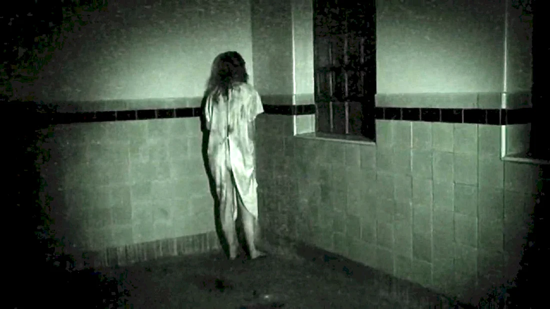 Искатели могил Grave encounters 2012