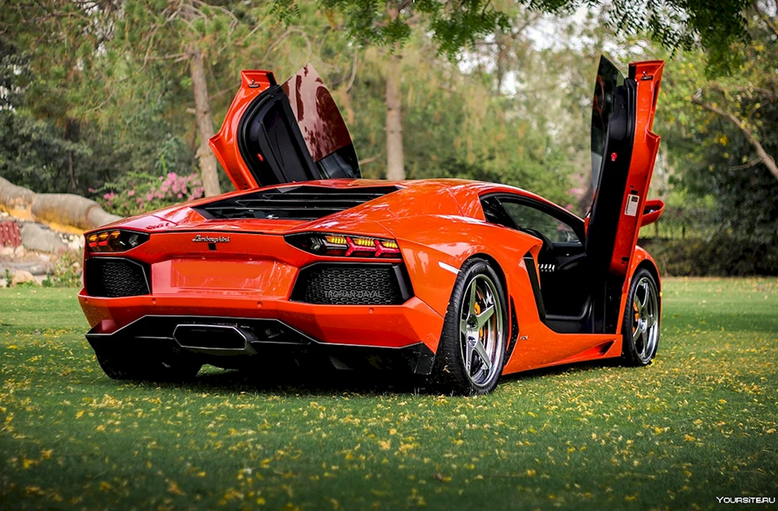 Lamborghini Aventador lp700-4 оранжевый