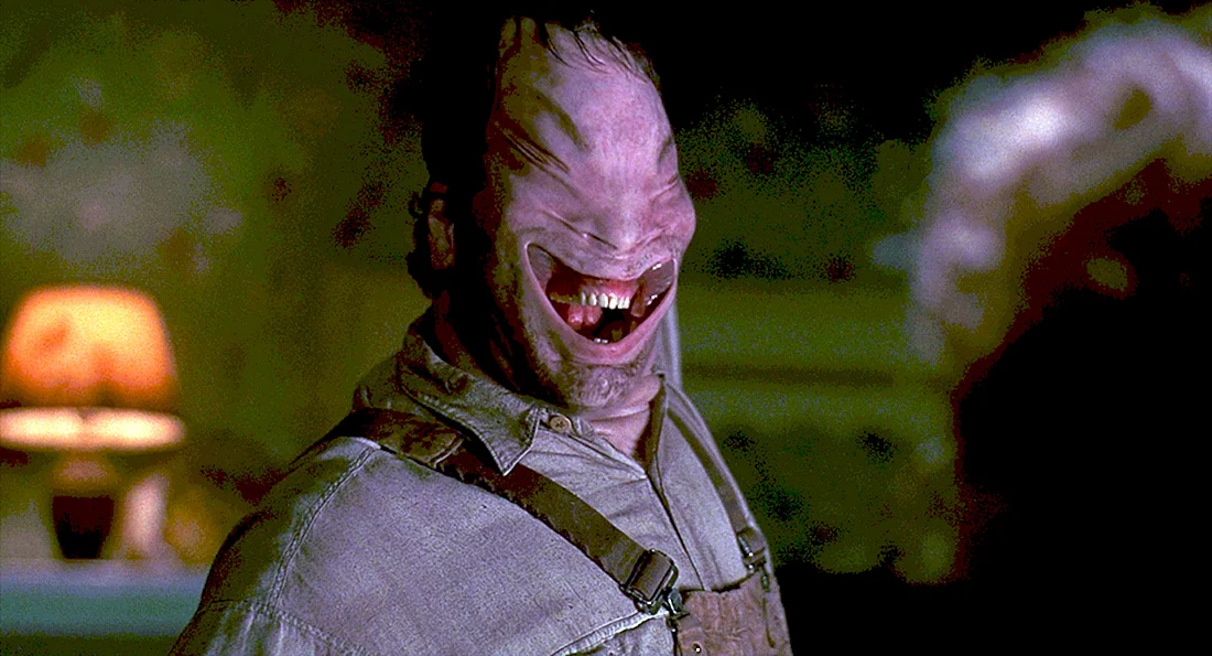 Люди в черном фильм 1997 Жук