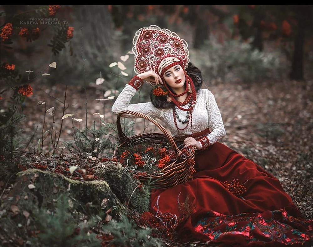 Маргарита Карева кокошник