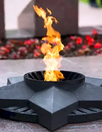 Мемориал Сургут вечный огонь