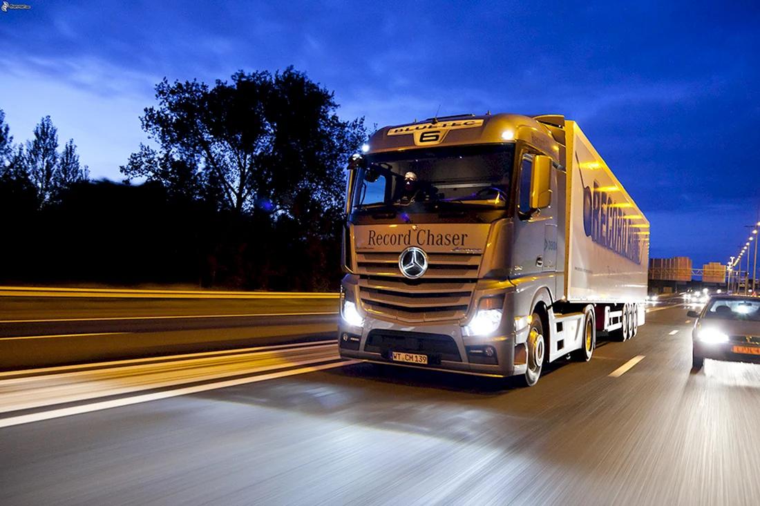 Мерседес Бенц Actros