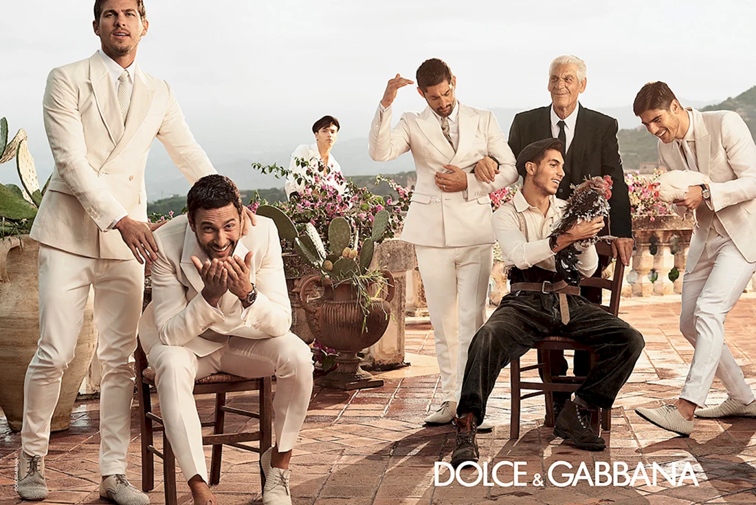 Ноа Миллс Dolce Gabbana