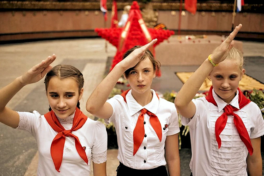 Пионеры