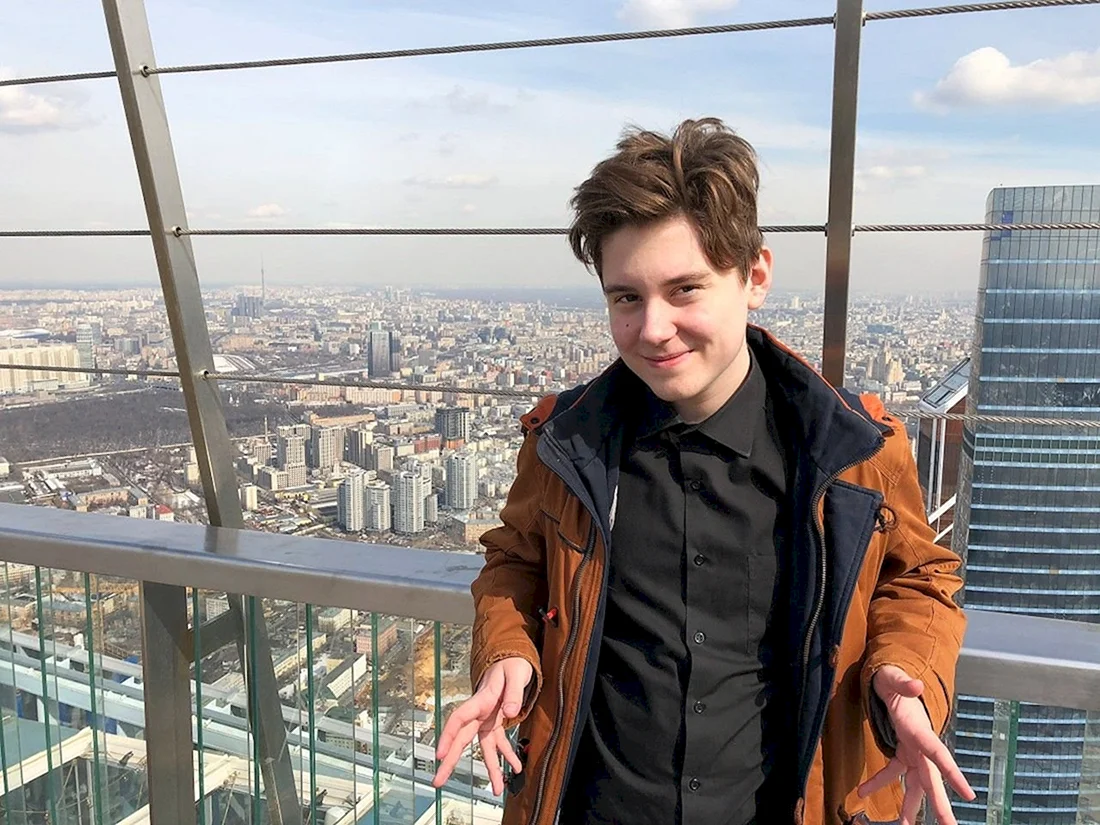 Роман Парамонов блоггер 2022