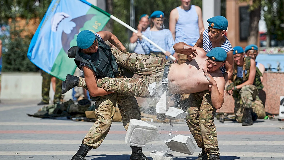С днем ВДВ