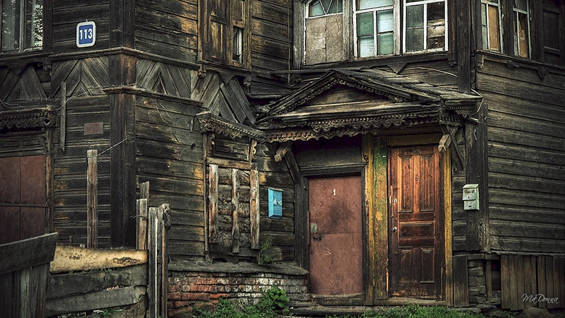 Старый деревянный дом