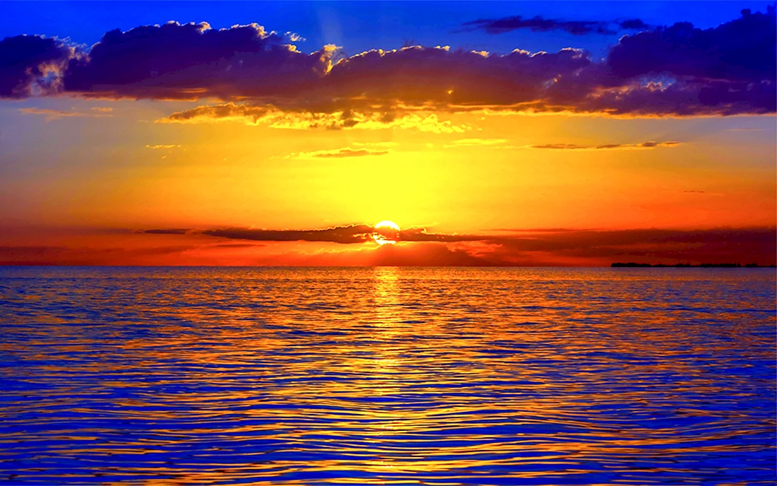 Закат на море