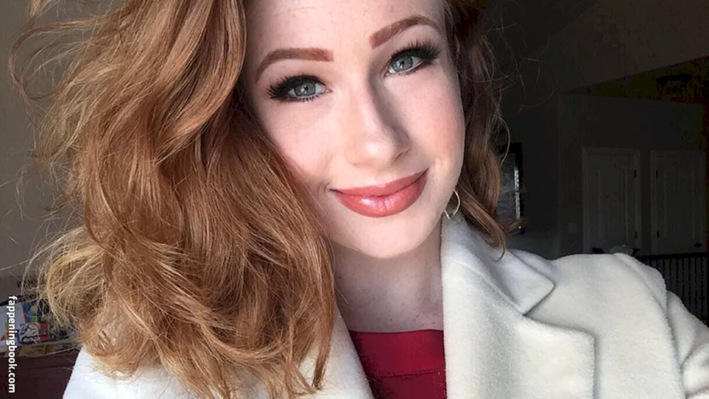 Abigale Mandler Group 18 Эмили Блум