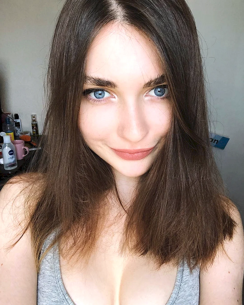 AHRINYAN Арина Бердникова