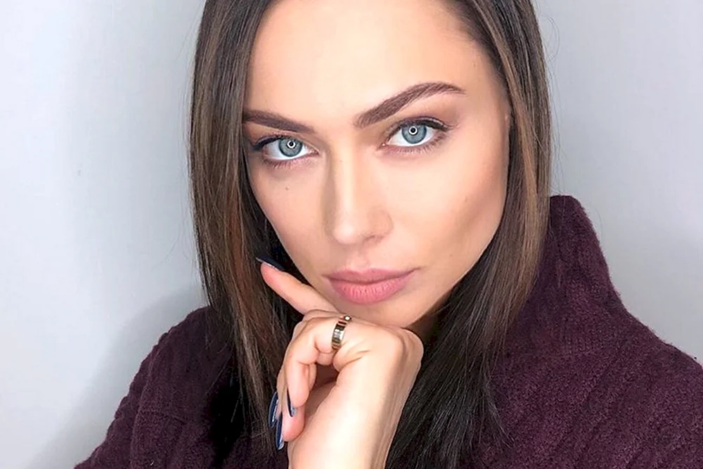 Актриса Самбурская