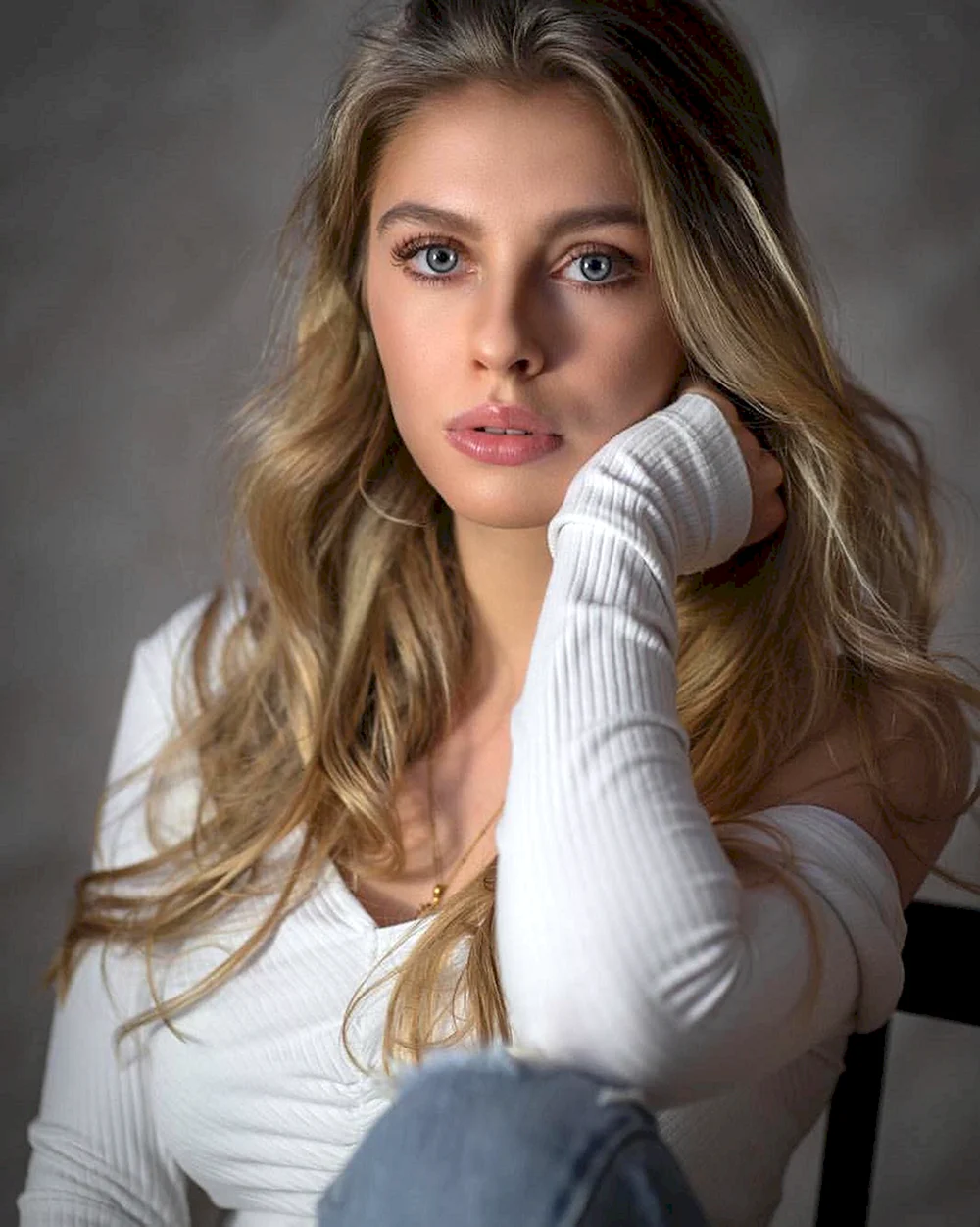 Алекса Breit