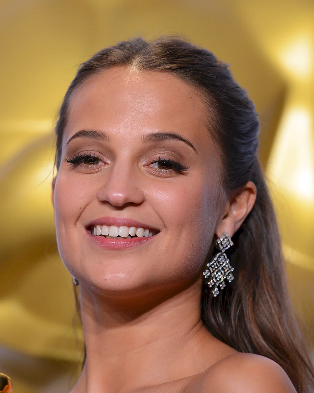 @Alicia Alicia Vikander