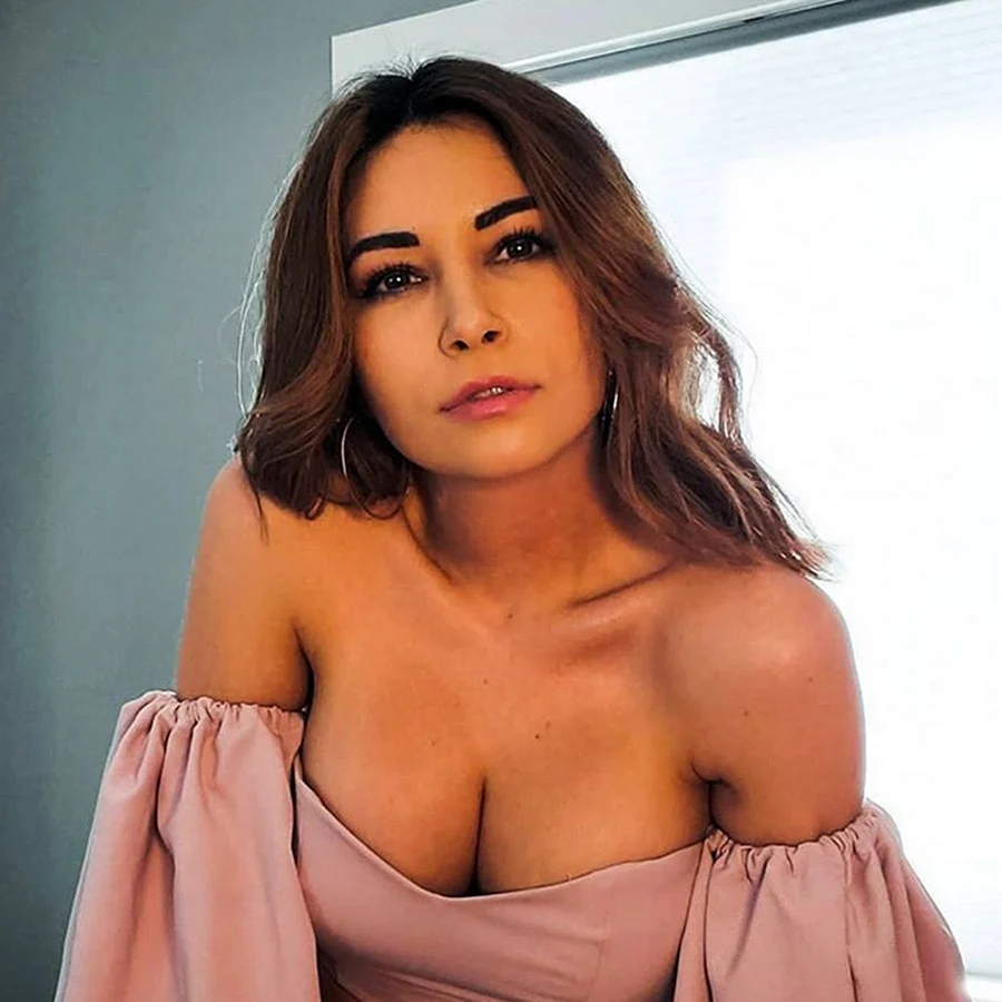 Alinity Divine