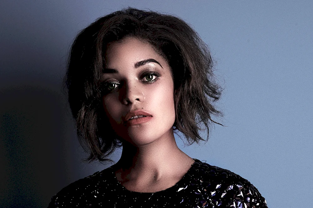 Antonia Laura Thomas