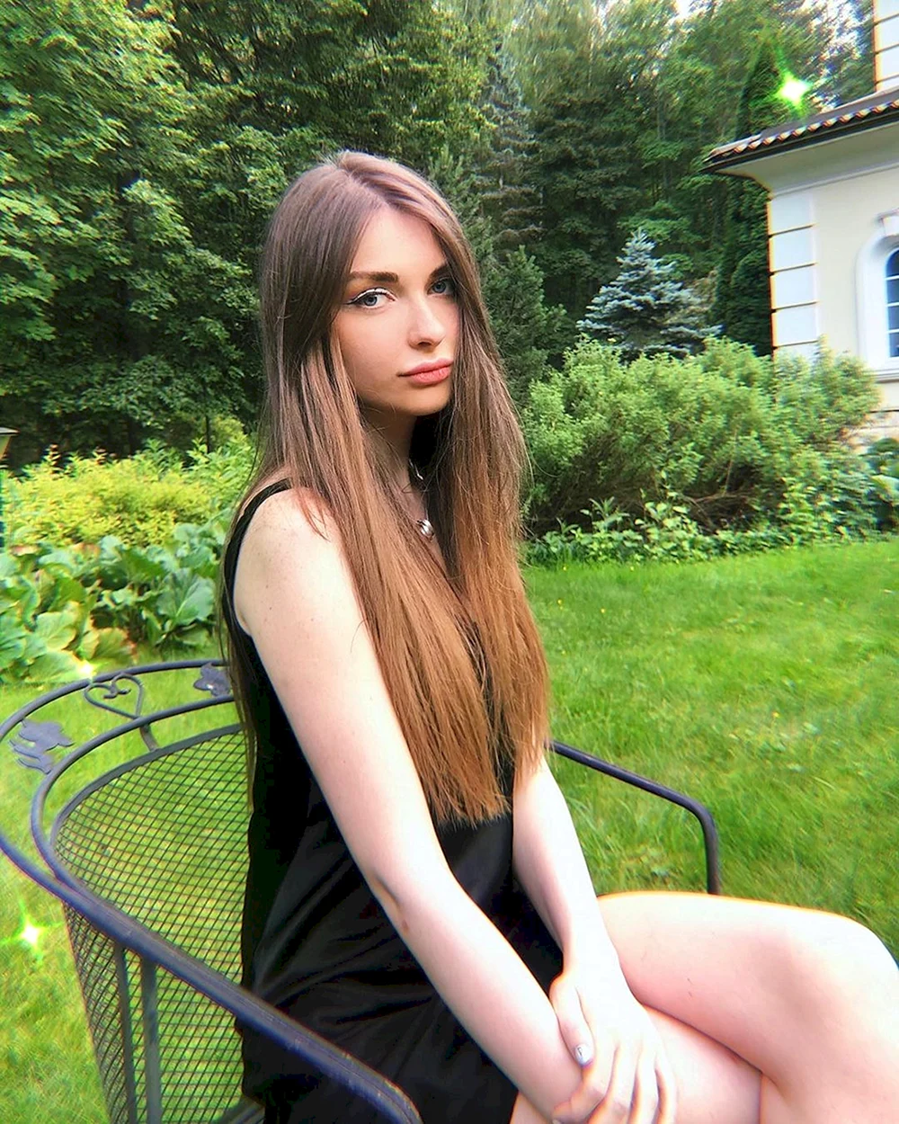 Арина AHRINYAN