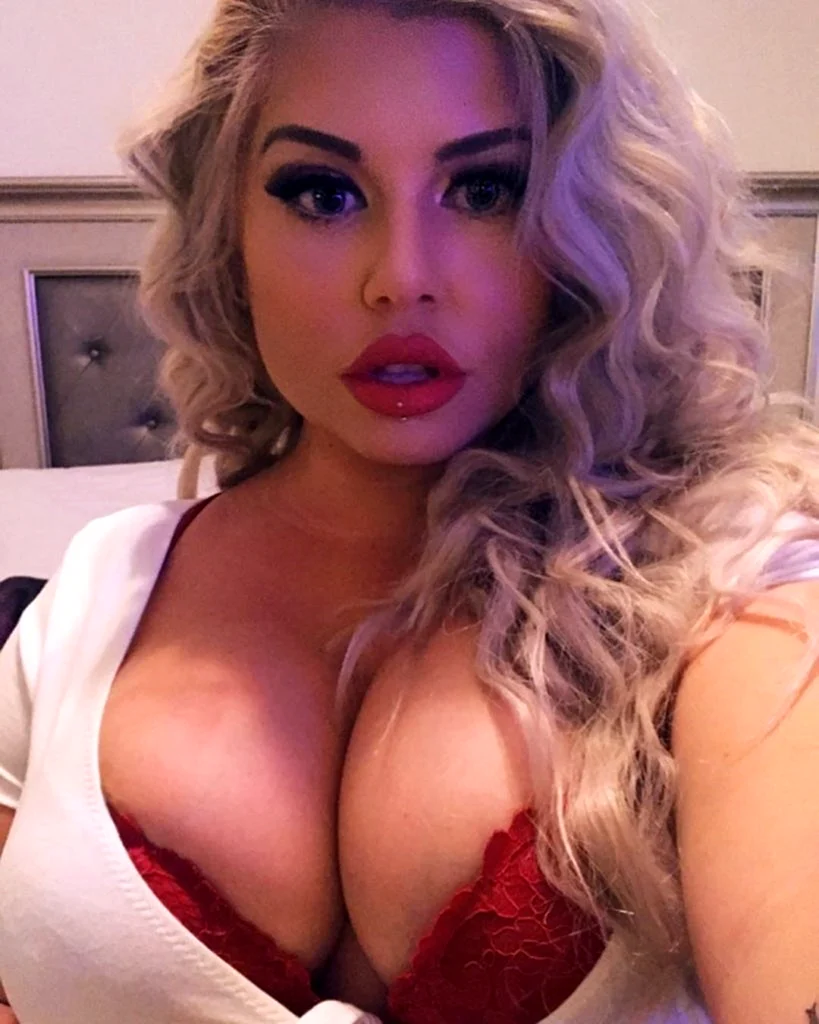 Ashley Барби